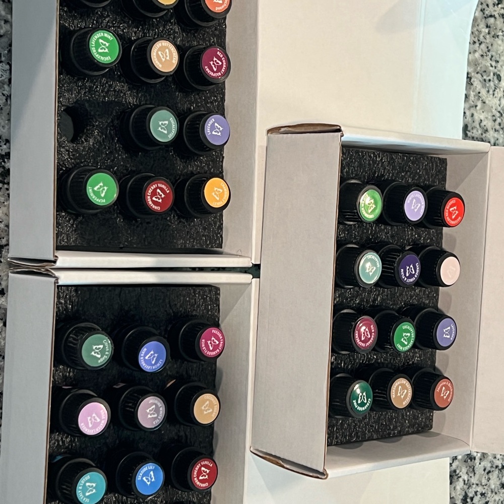 Scentsy Essential Oil Organizer with Colorful Caps